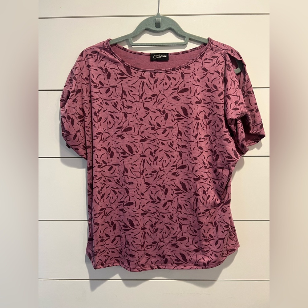 Colette Romey cold shoulder knit top. - Picture 1 of 4